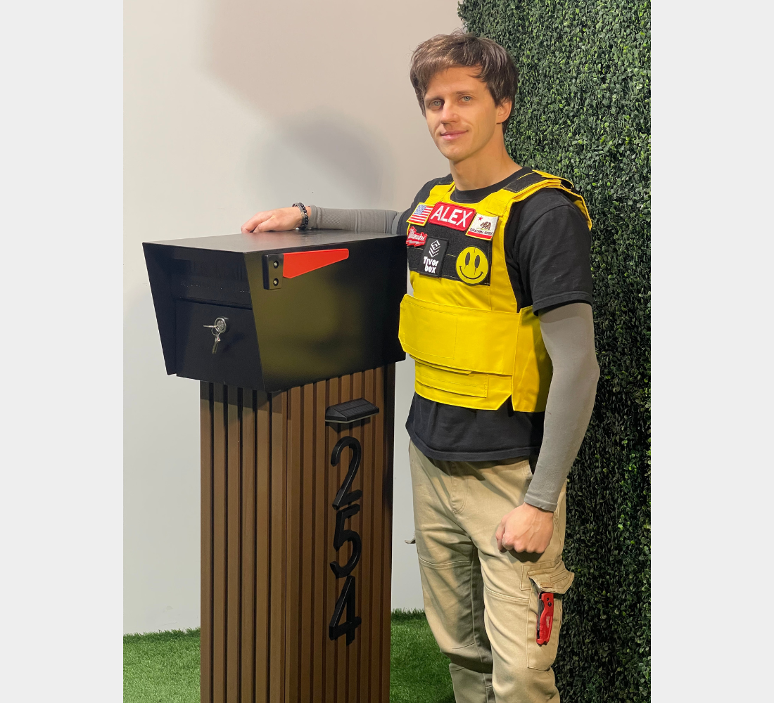 MAILBOXtopher Robin 1.0